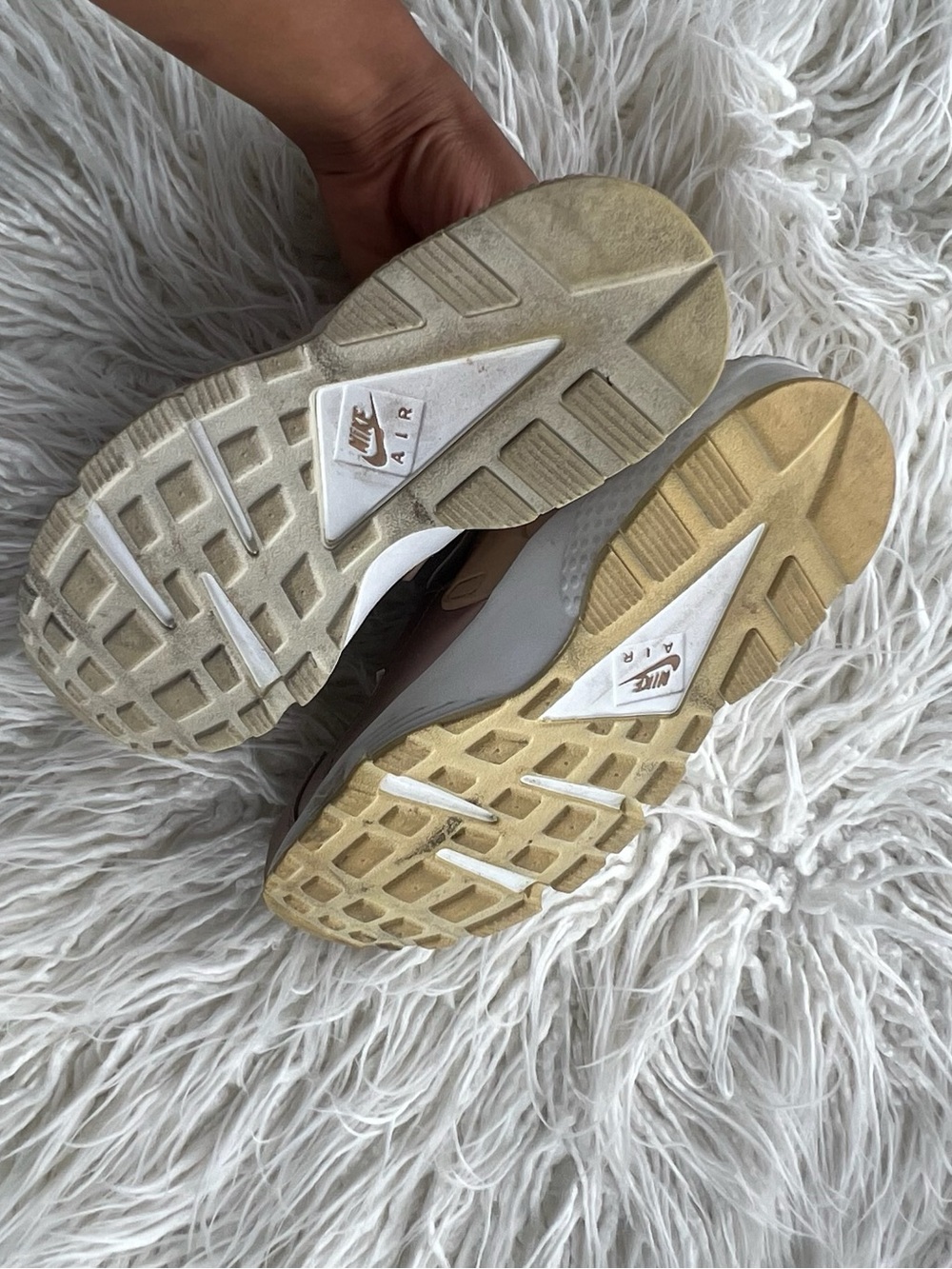 Nike Women’s Air Huarache Run - Picture 5 of 5